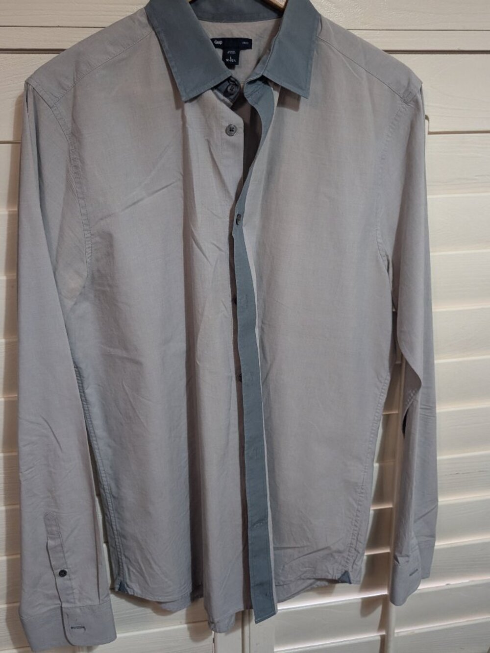 Gray Contrast Trim Gap Slim Fit Large 16-16.5 Button-Up Shirt